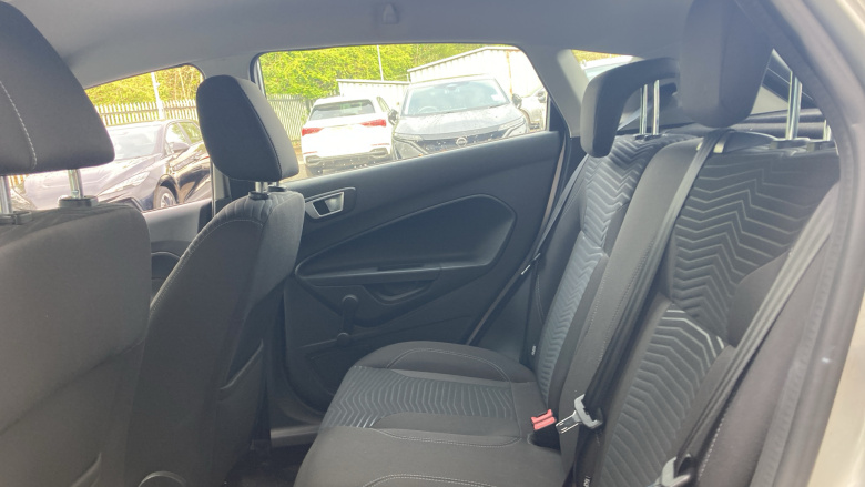Ford Fiesta 1.25 82 Zetec 5dr Petrol Hatchback